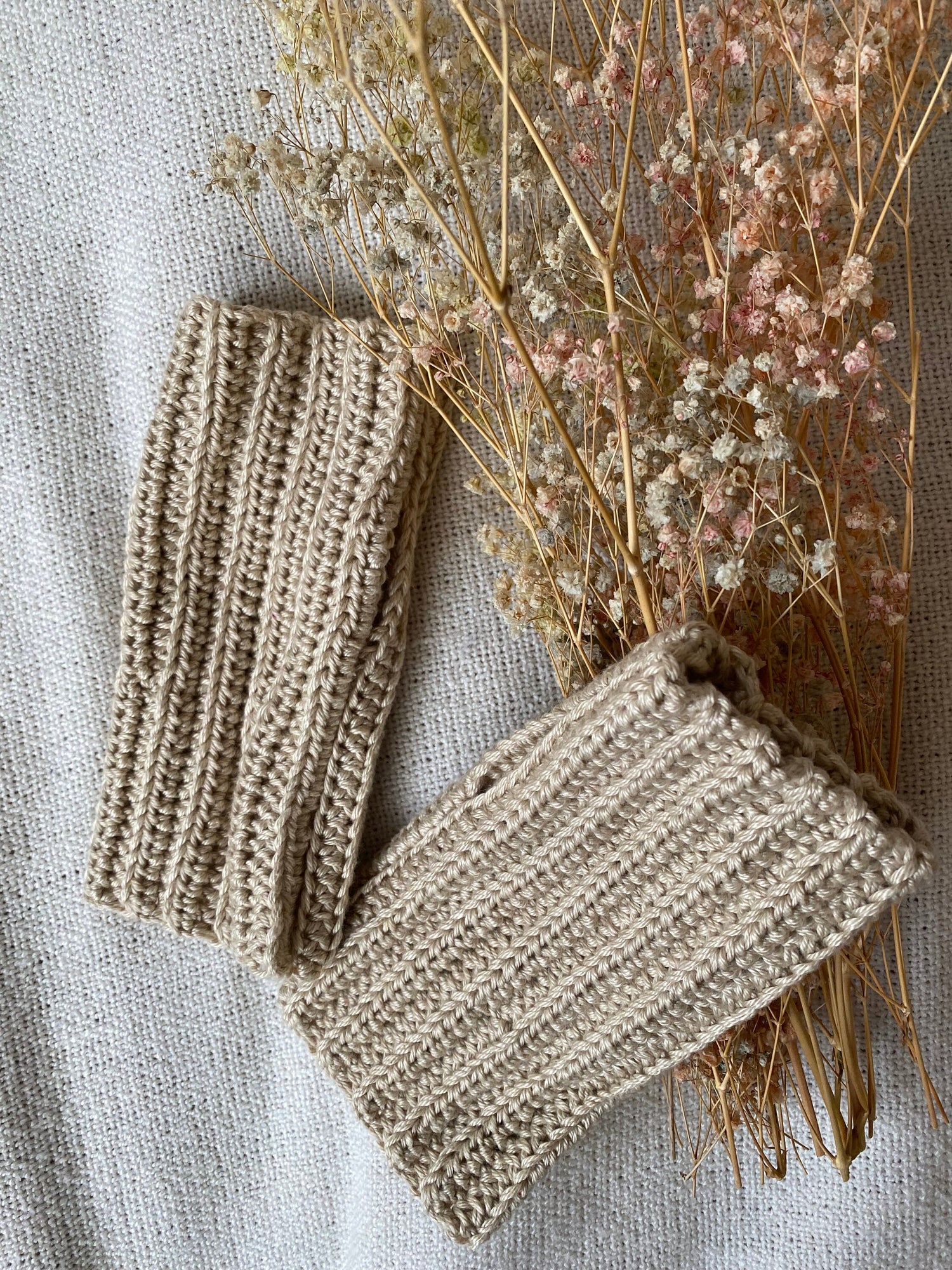 beige wristwarmers, selfmade cotton crochet gloves